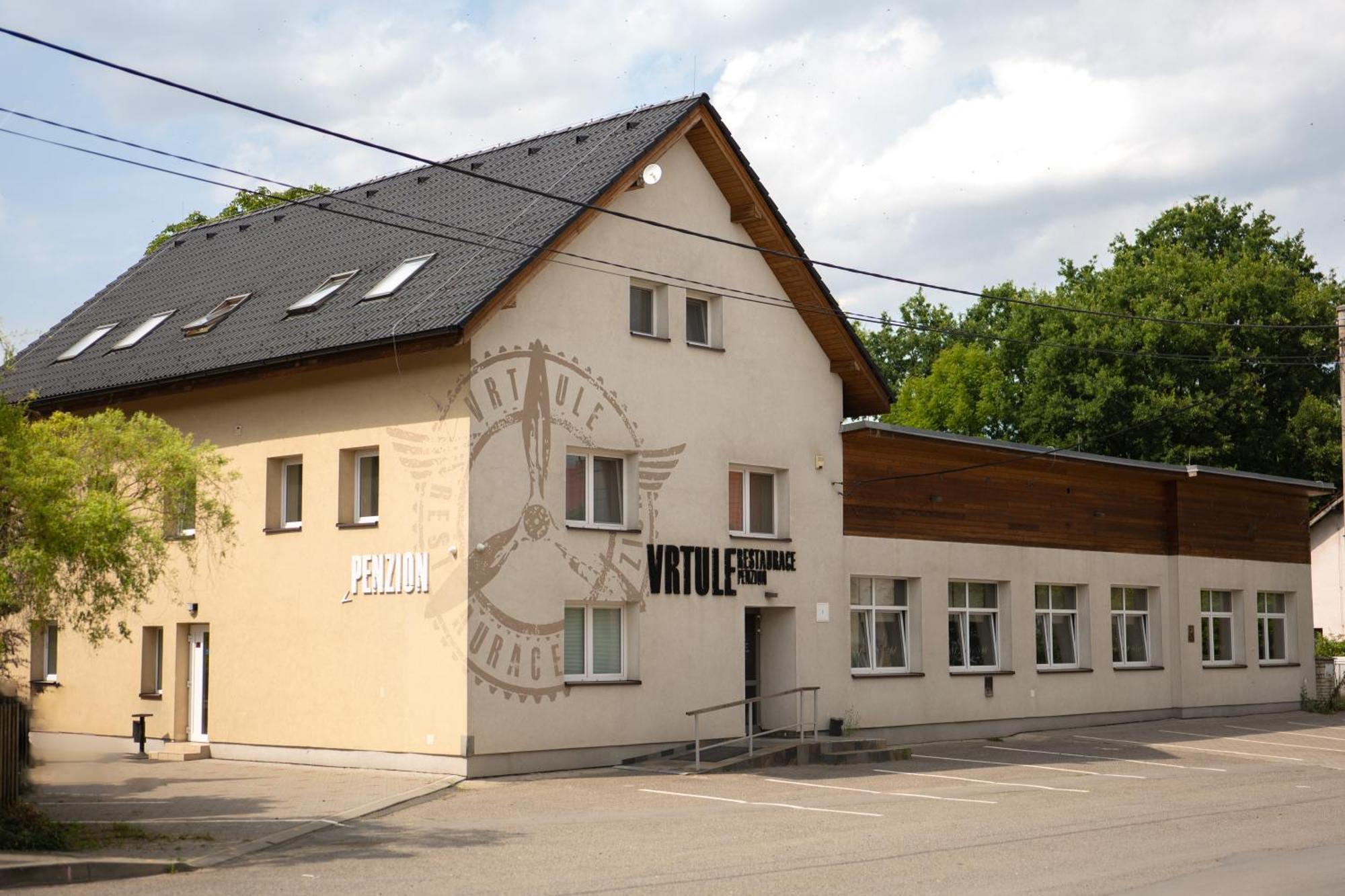 Restaurace A Penzion Vrtule Petrvald  Bagian luar foto